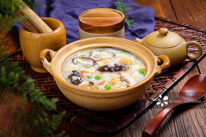 营养美味早餐粥品瑶柱香菇粥图片素材