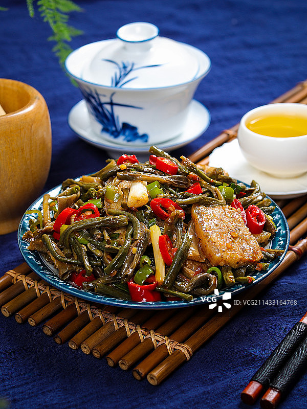 特色农家菜干豆角炒肉图片素材