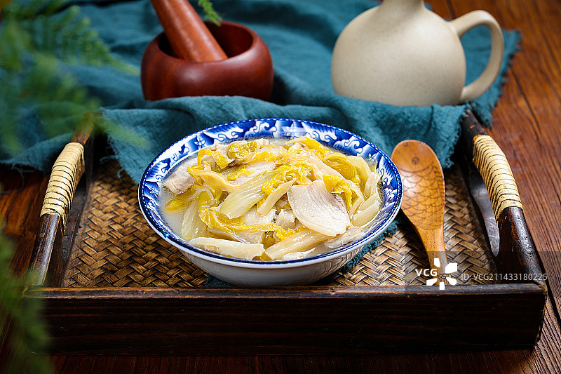 美味家常菜酸菜炖五花肉图片素材