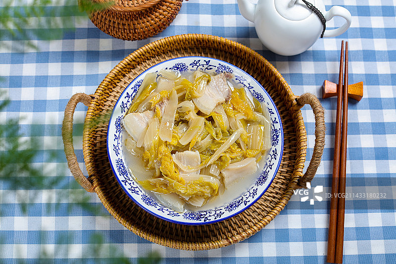 美味家常菜酸菜炖五花肉图片素材