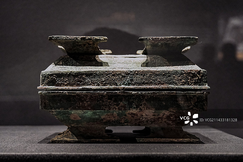 深圳南山博物馆晋国六百年展出青铜器珍宝图片素材