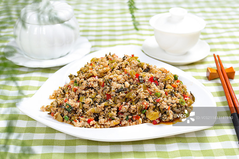 美味家常菜酸菜炒肉碎图片素材