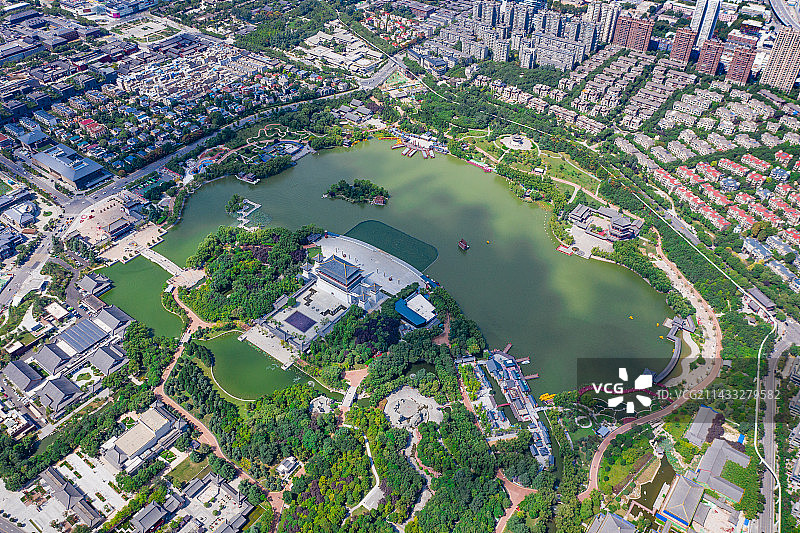 西安市大唐芙蓉园航拍全景图片素材