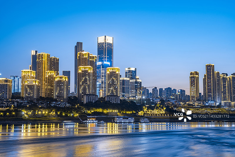 中国重庆江北嘴CBD建筑天际线图片素材