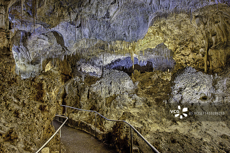 卡尔斯巴德洞穴步道图片素材