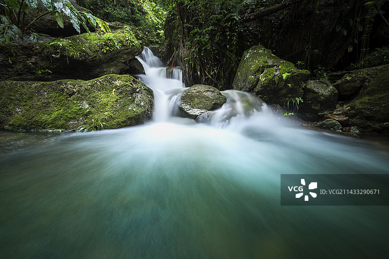 飞瀑魅影图片素材