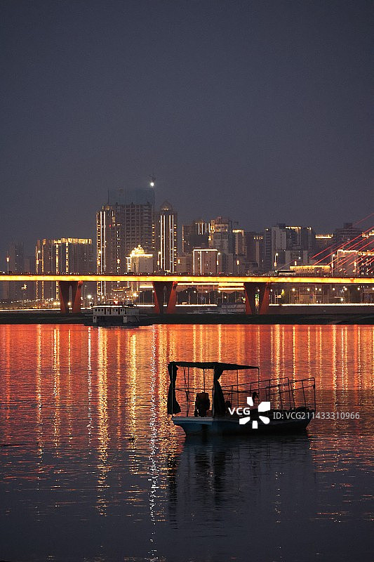 滕王阁及赣江江畔图片素材