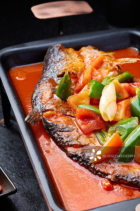 番茄烤鱼煮鱼图片素材