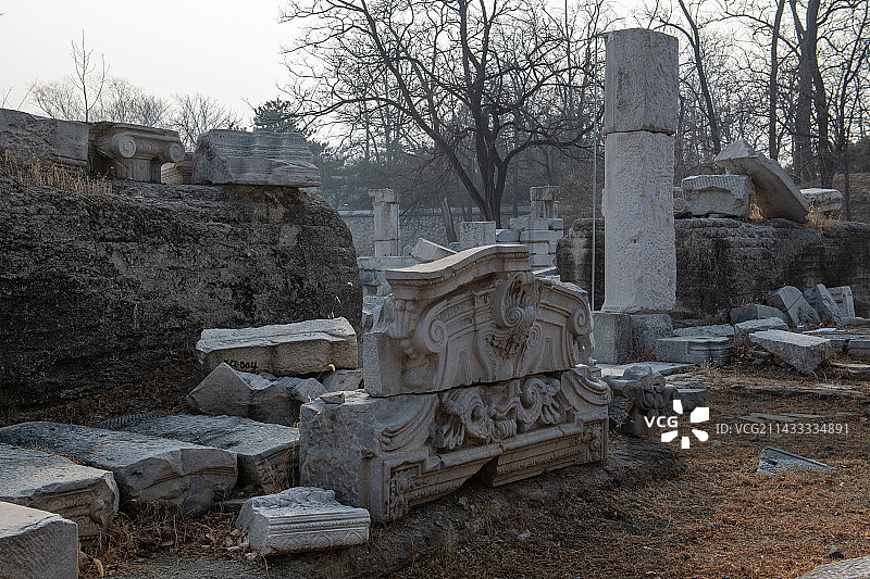 北京圆明园遗址公园谐奇趣遗址冬季风光图片素材