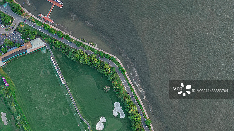 湖北武汉市江夏区汤逊湖 藏龙体育中心 高尔夫体育运动公园全景风光航拍图片素材