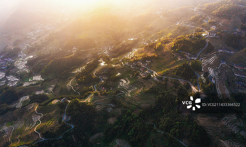 航拍湖南娄底新化紫鹊界梯田图片素材