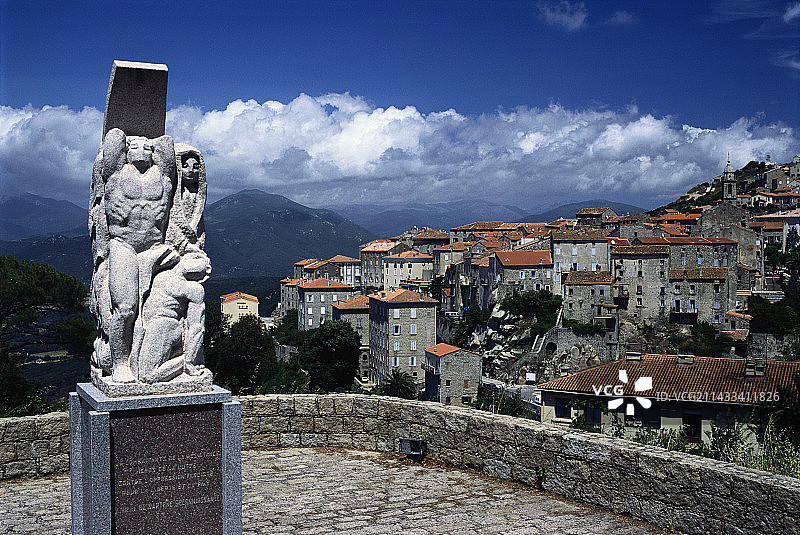 萨尔泰恩与雕像图片素材