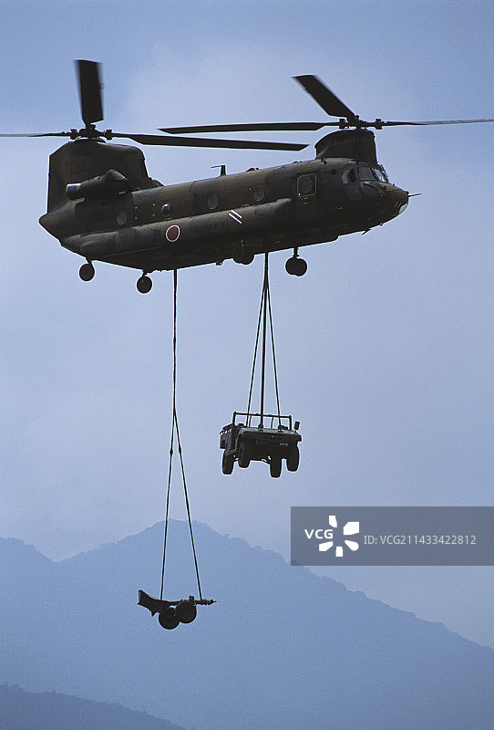日本军用直升机运输设备图片素材