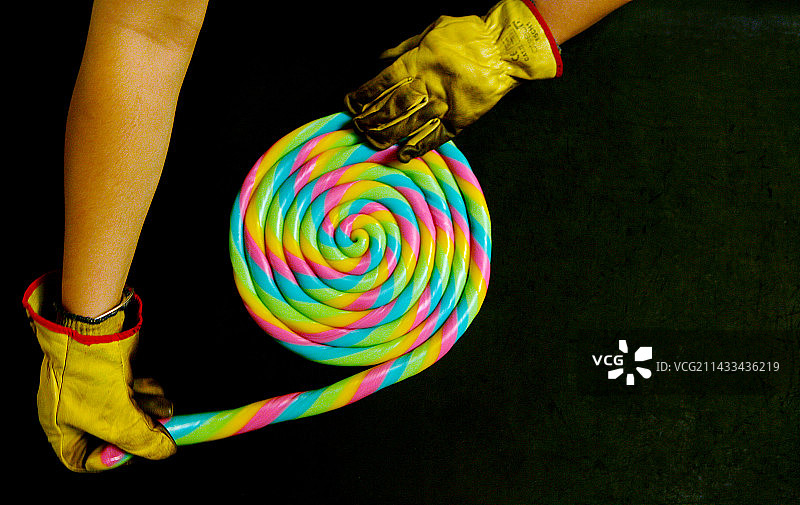 糖果制造商制作棒棒糖图片素材