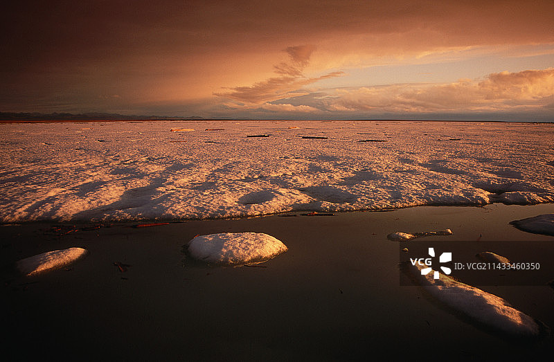 克拉伦斯泻湖上的风暴消散图片素材