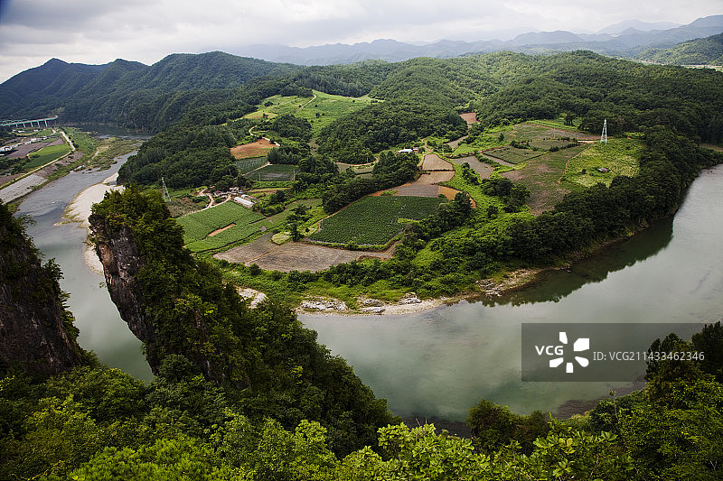 仙崿岩观赏西江景色图片素材