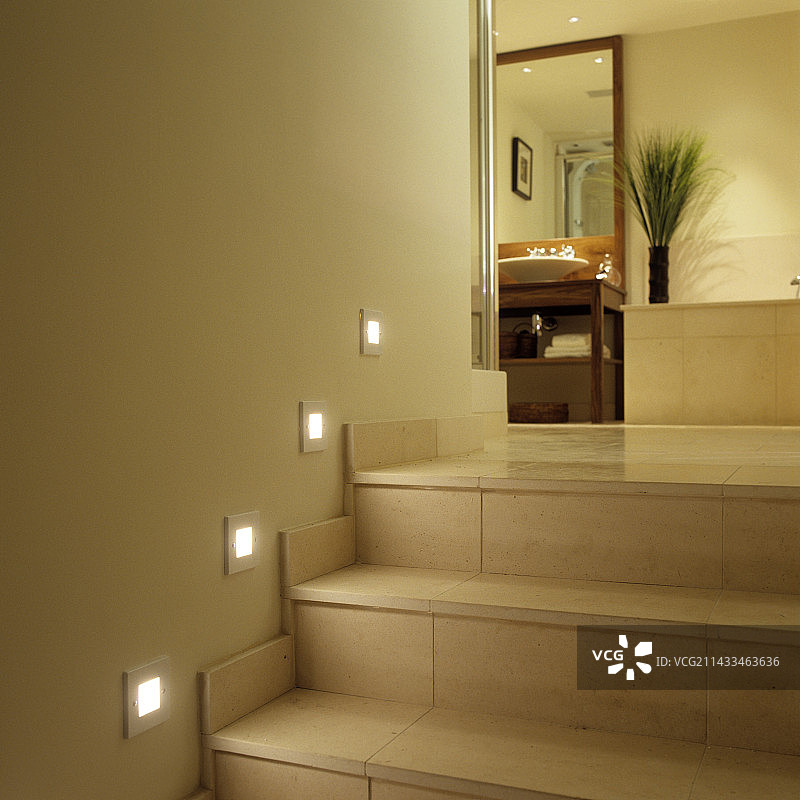 宽敞的伦敦公寓图片素材