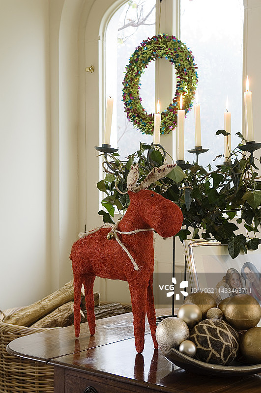 19世纪装饰圣诞节的农舍改造图片素材