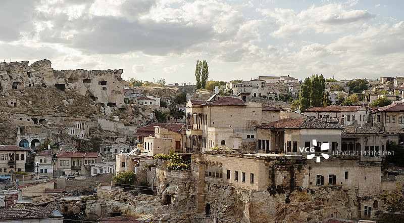 土耳其卡帕多西亚于尔居普的土耳其洞穴房屋图片素材