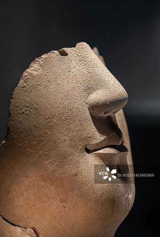 泥塑佛面像图片素材