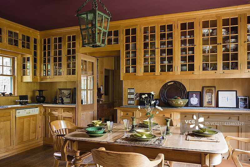 古董商安德鲁·斯平德勒-罗斯勒在马萨诸塞州的家图片素材