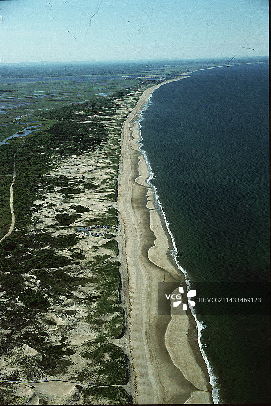 美国马萨诸塞州普拉姆岛的海岸带和沙丘图片素材