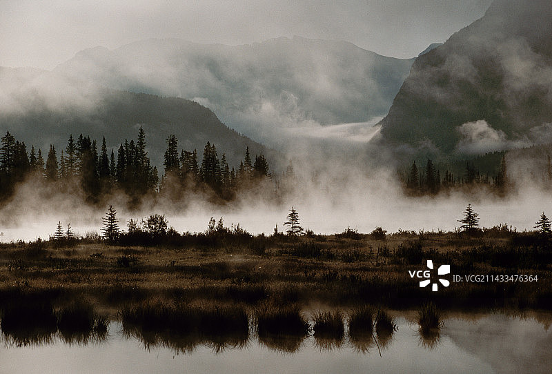 朱砂湖的黎明图片素材