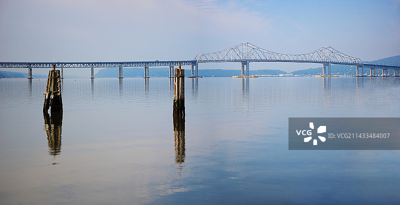 塔潘泽大桥，塔里敦图片素材