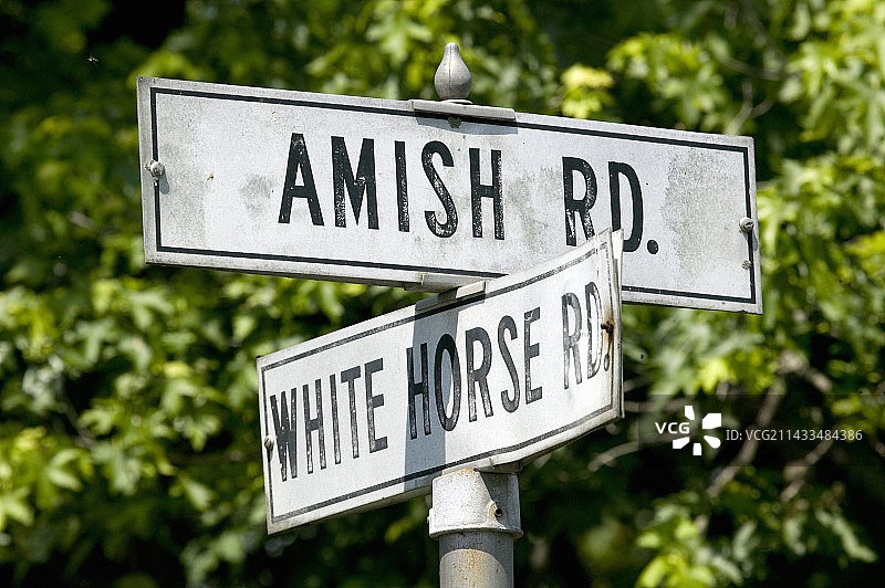 宾夕法尼亚州兰开斯特县的旧路标图片素材