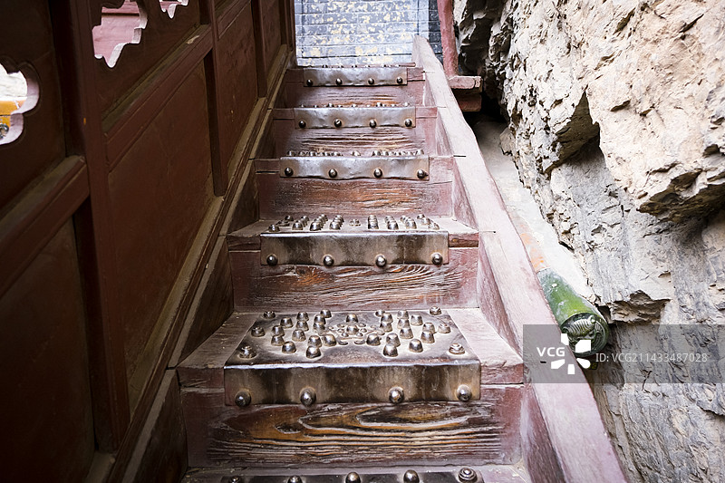 山西大同悬空寺险峻的建筑外观图片素材