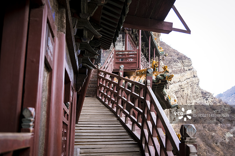 山西大同悬空寺险峻的建筑外观图片素材