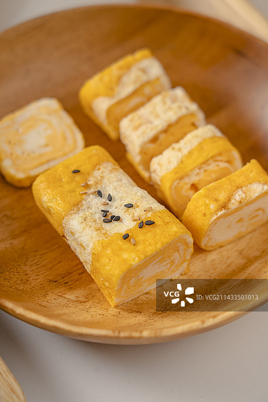 金黄色的厚蛋烧图片素材