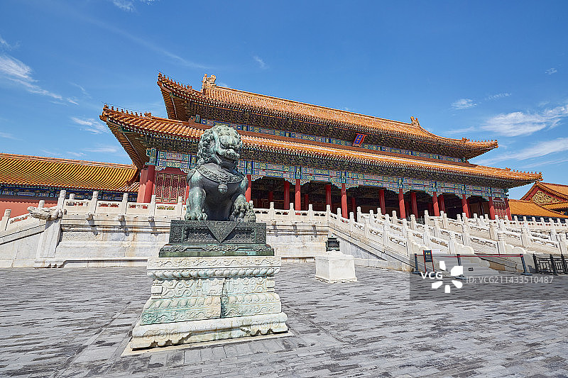 北京故宫太和门和铜狮图片素材