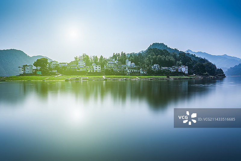 中国安徽黄山市歙县新安江山水风光图片素材