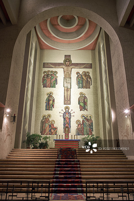 圣母和平教堂，约瑟夫·埃伯茨创作的主祭坛马赛克图片素材