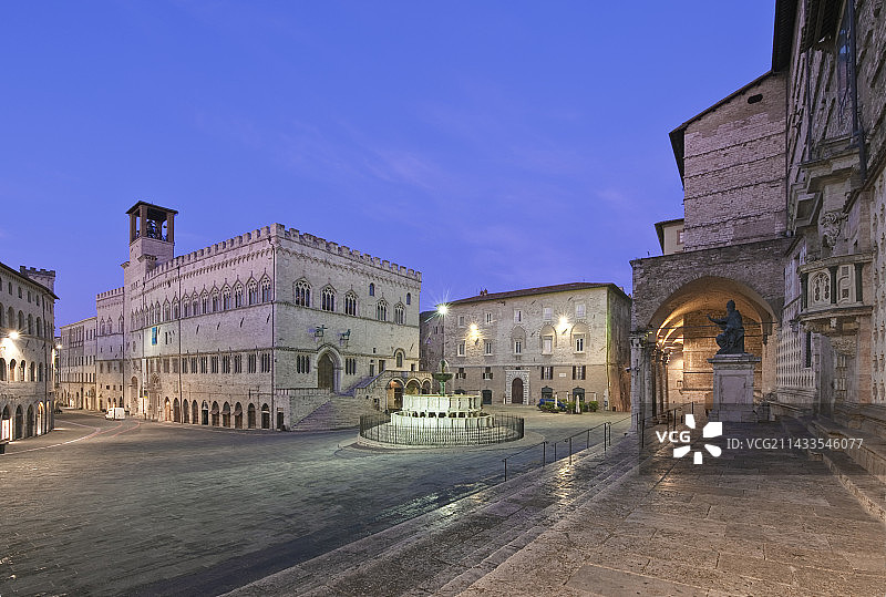 黎明时分的马焦雷喷泉和普里奥里宫图片素材