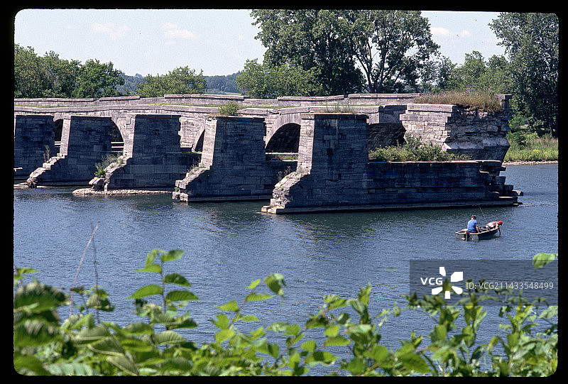 横跨伊利运河的斯科哈里通道图片素材