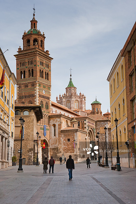 西班牙特鲁埃尔圣玛丽亚德梅迪亚维拉大教堂图片素材