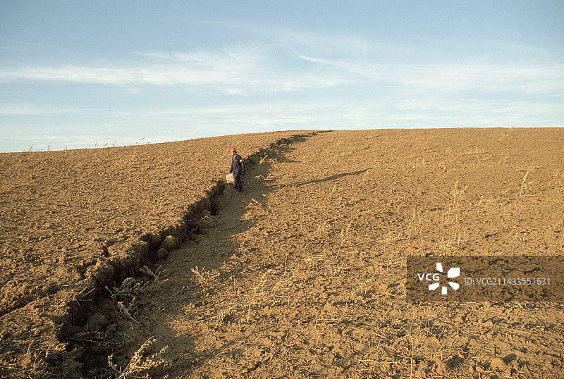 阿尔及利亚地震断层线图片素材