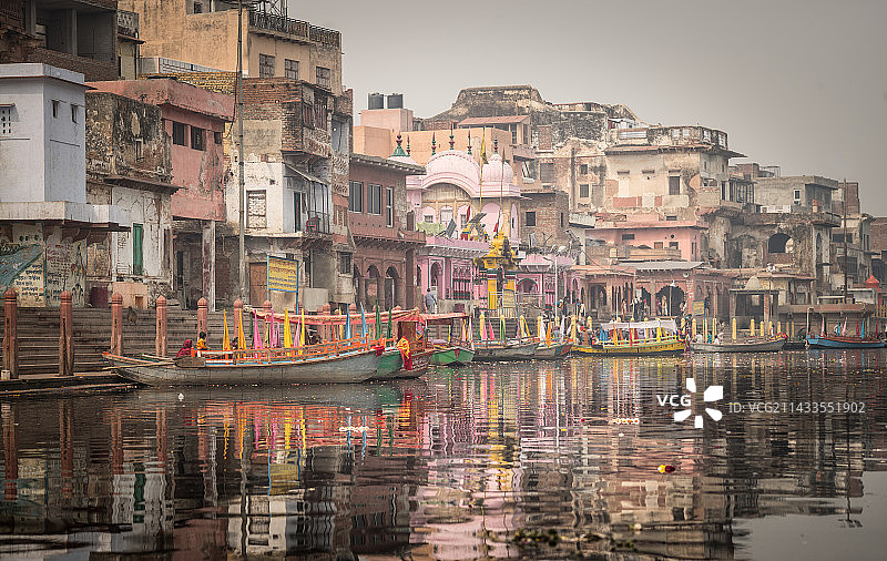 印度马图拉河坛，亚穆纳河图片素材