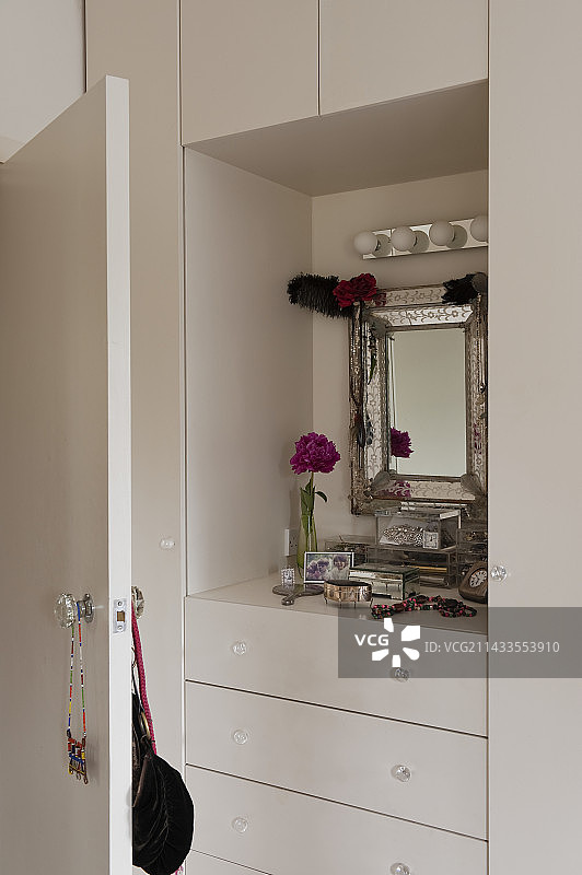 室内设计师Sarah Vanrenen的伦敦公寓图片素材