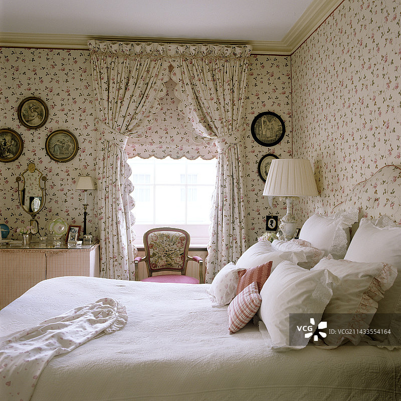 伦敦联排别墅的英式经典内饰图片素材