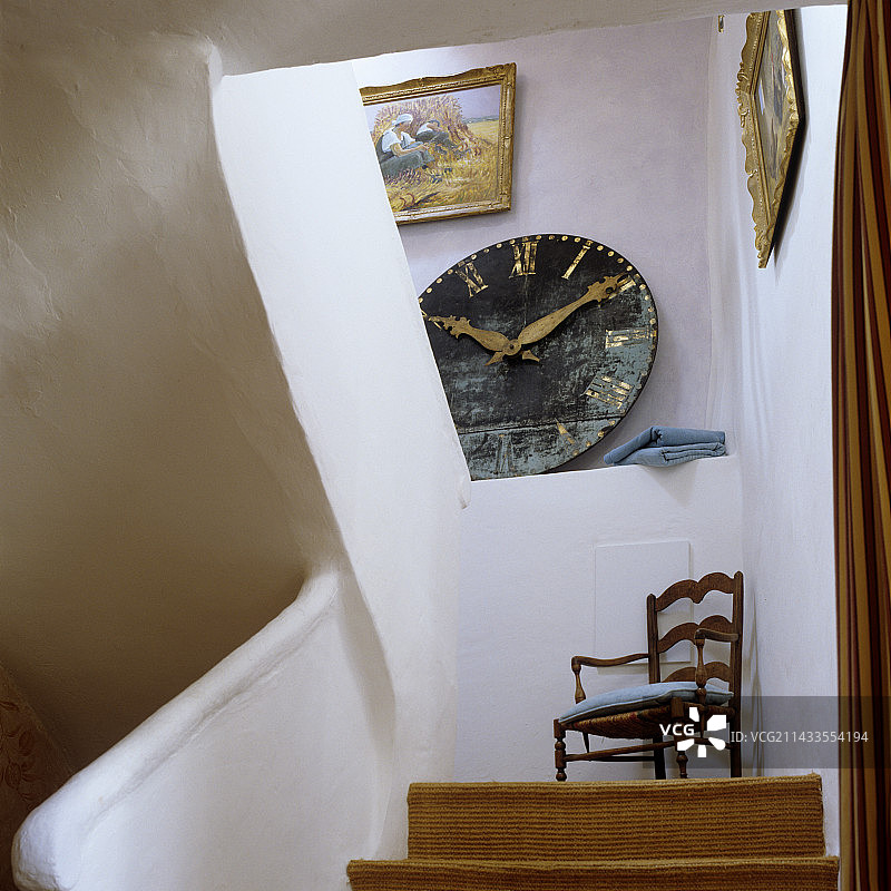 法式联排别墅翻新图片素材