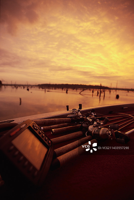 钓鱼竿和测深仪图片素材