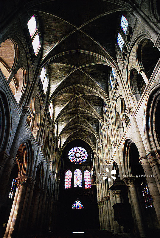 马恩河畔沙隆的圣母昂沃教堂：中殿图片素材