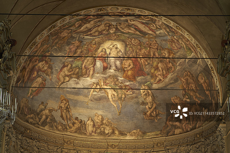 圣乔治大教堂的天花板画作图片素材