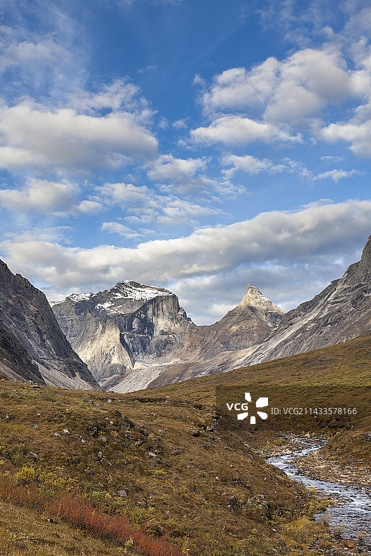 世外桃源和阿里亚尔峰图片素材