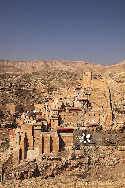 瓦迪基德龙山坡上的希腊东正教马尔萨巴修道院图片素材