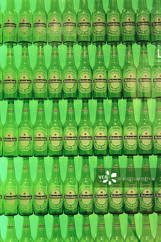 喜力啤酒瓶图片素材