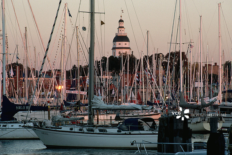 码头中的帆船图片素材